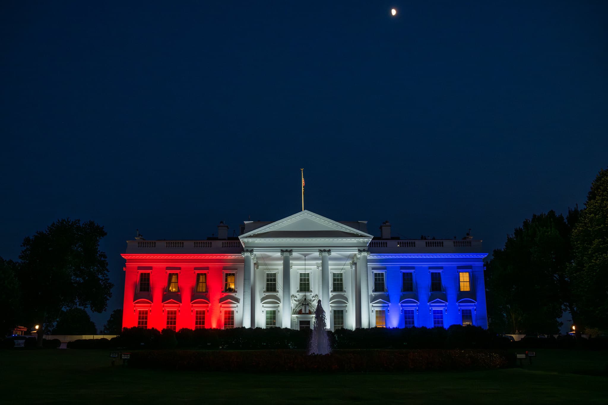 Democrats sweep to victory after shutdown becomes longest ever