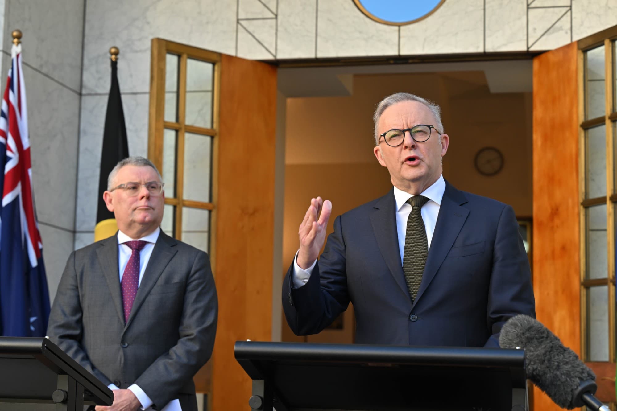 Albanese Government strikes 11th hour deal with the Greens to pass environment laws