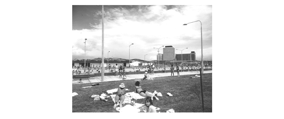 The public pool versus the real estate developer 