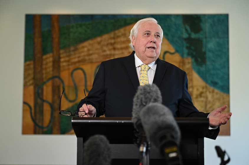 Clive Palmer joins cross-party chorus for fairer gas tax