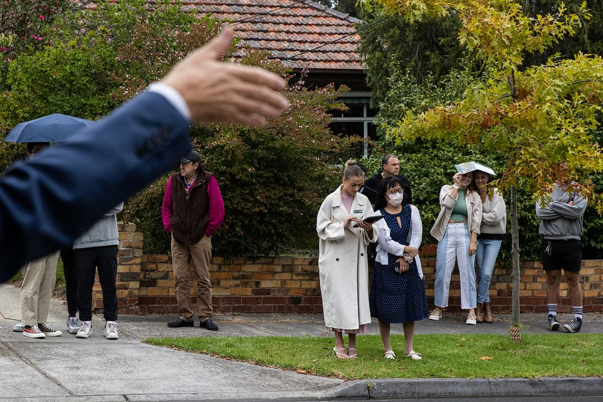 Pressure mounts on Albanese Government to curb investor tax breaks after CGT inquiry findings