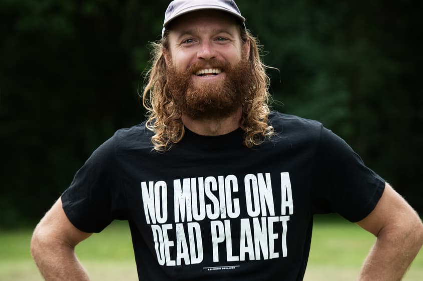 Midnight Oil and Missy Higgins Lead Push for Gas Export Tax