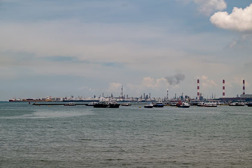 Gas export tax could raise up to $17bn a year, The Australia Institute tells Senate inquiry as gas bosses called to appear