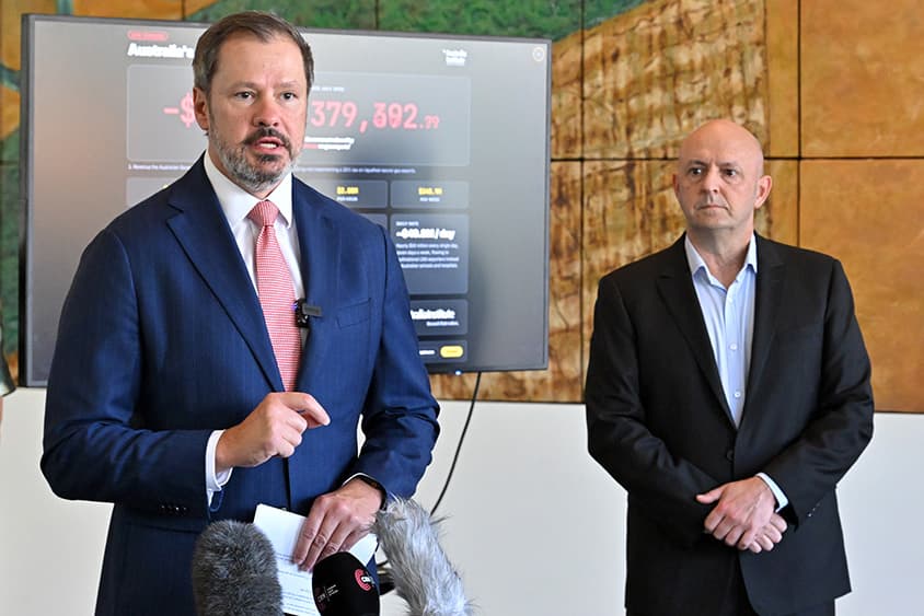 Rare political window opens for government as support surges for 25% gas export tax