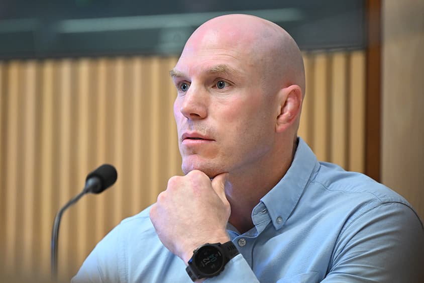 “You can’t tell me revenue, and you can’t actually tell me how much gas you’re exporting”: Senator David Pocock grills Shell executives