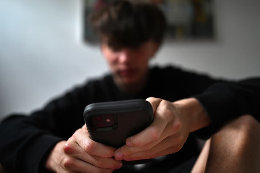 Trusting teachers should be central to device-free learning