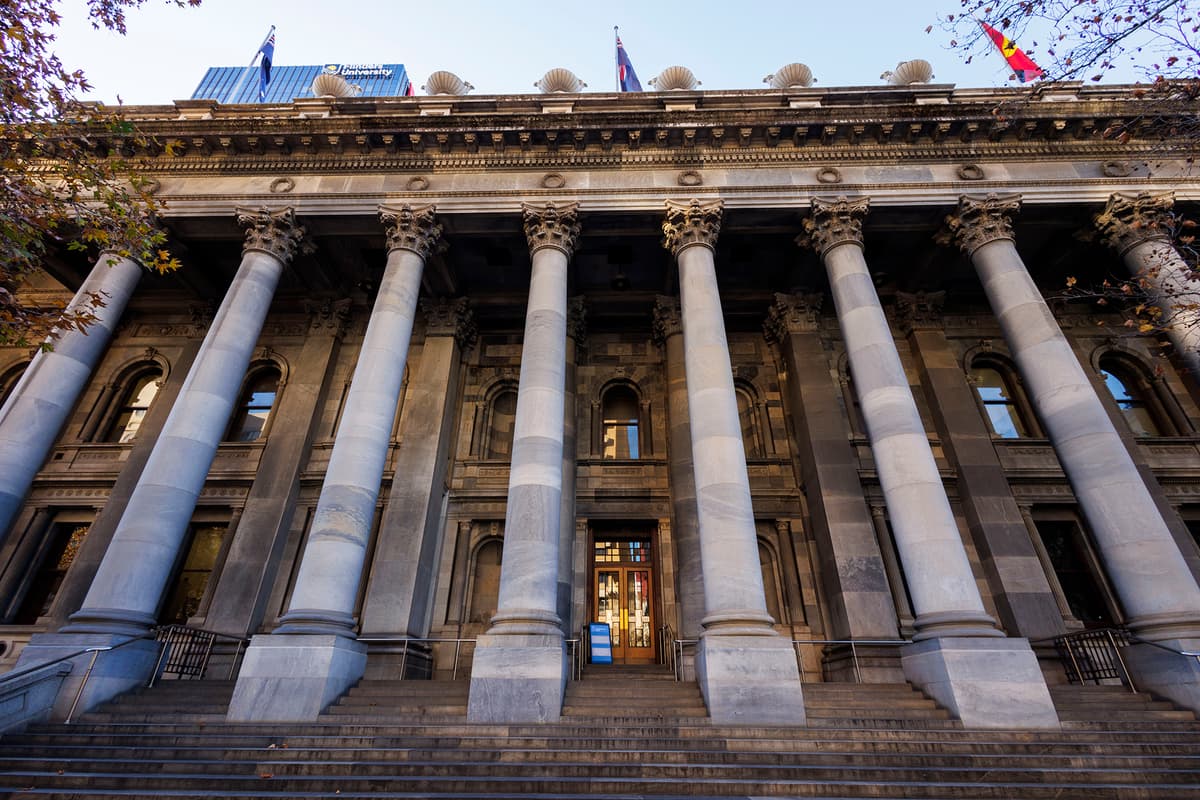 South Australia's corruption watchdog calls for stronger whistleblower protections