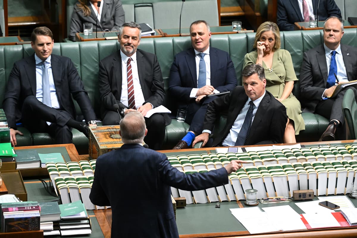 Labor soars, Coalition fumbles – and no one’s really looking at the big issues