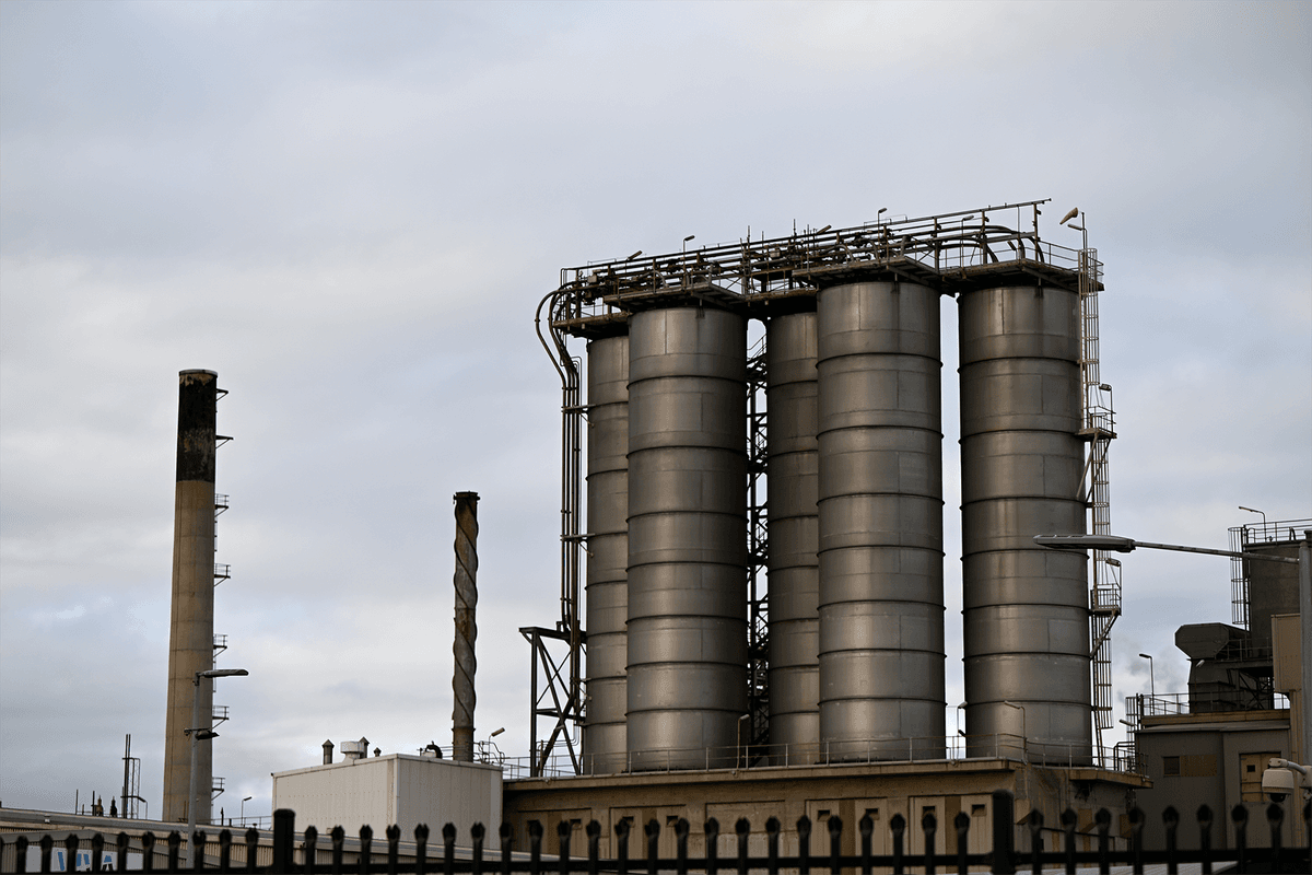 Australia doesn't need a new oil refinery. It needs governments to stop cooking the books on climate 