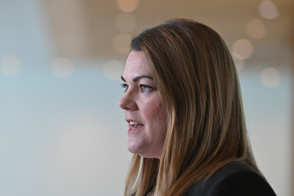 Triple Zero should be brought under government control, Senate inquiry recommends