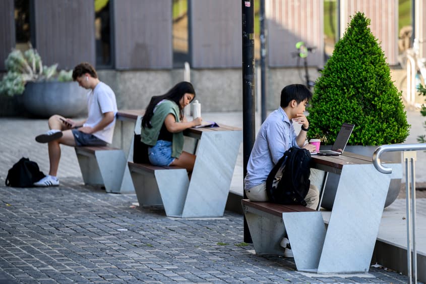 Students are only fake learning because universities are fake teaching