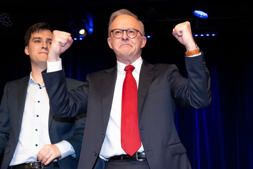 Lightweight Libs have Labor laughing all the way to an early election
